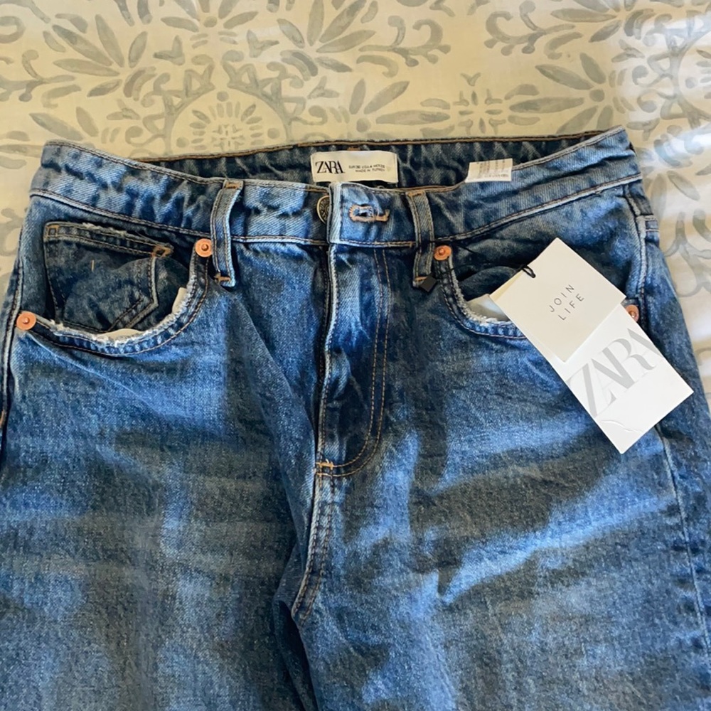 Brand new Zara jeans. Never been worn